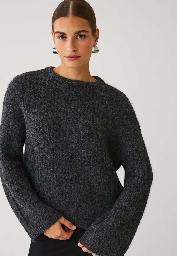 Jumper - grau