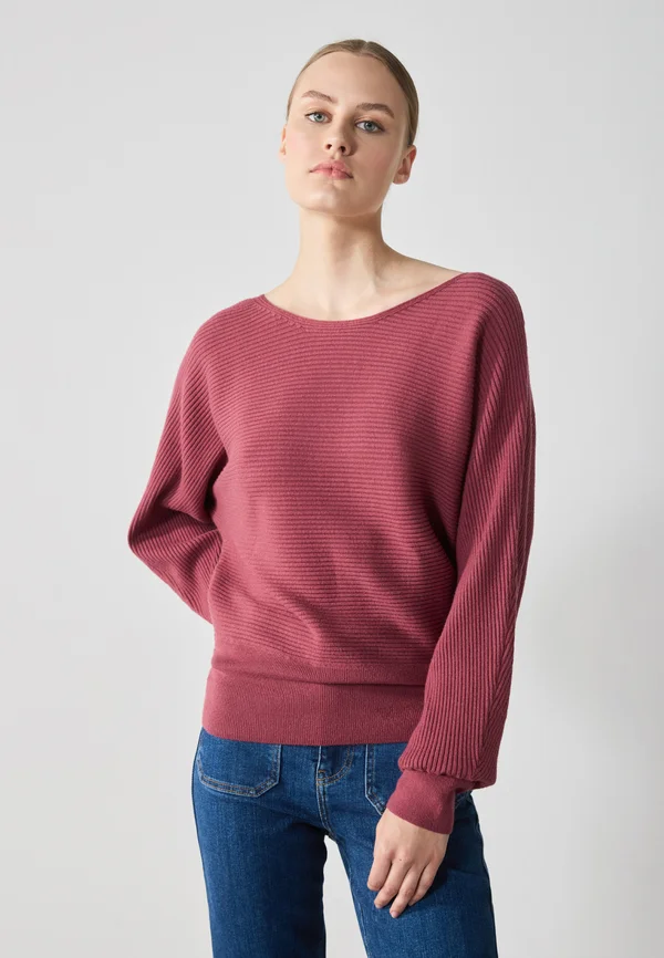 Jumper - maroon