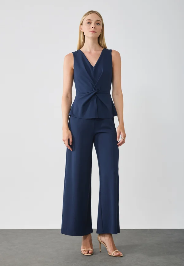 Jumpsuit - navy