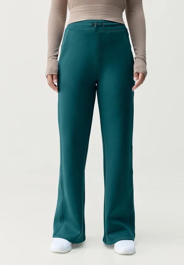 KIOKO - Trousers - verde oscuro