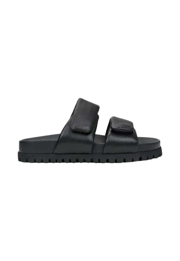 KLAPKI Z MIĘKKIMI PASKAMI - Mules - black