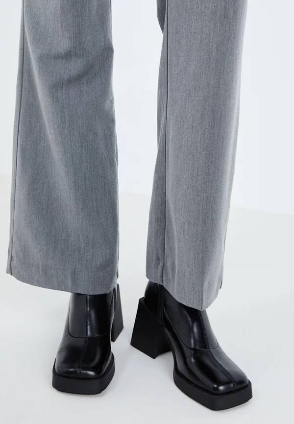 KLOE - Platform boots - black