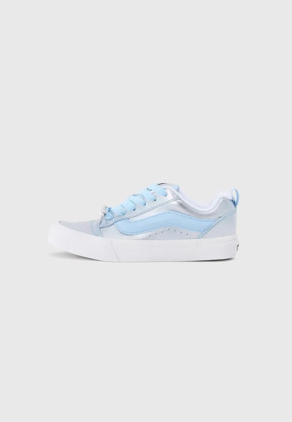 KNU SKOOL - Skate shoes - cloud blue