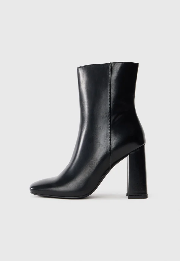 KOS - High heeled ankle boots - black