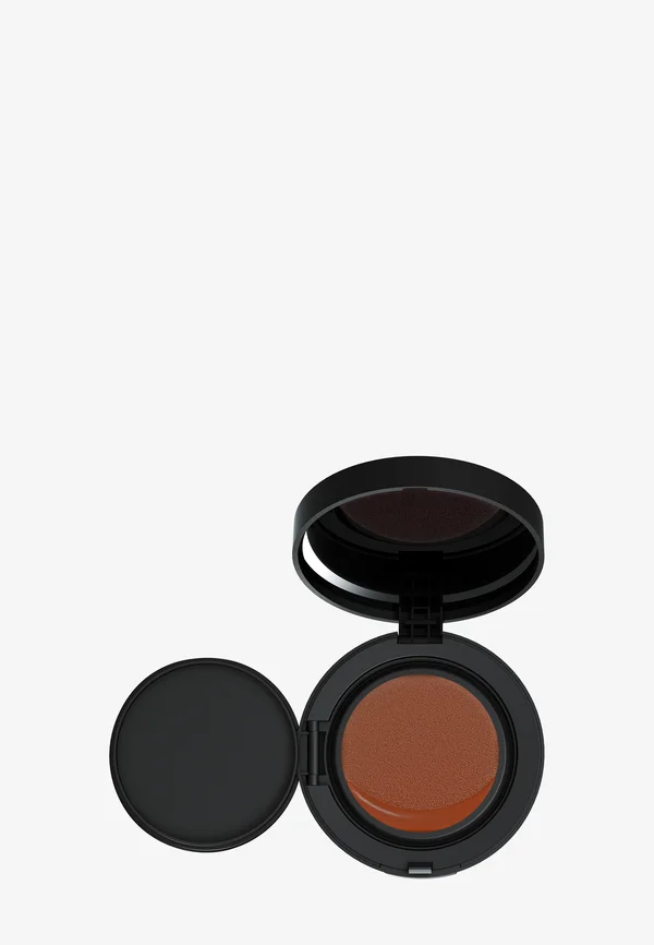 L'OREAL PARIS X MUGLER SOFT GLOW CUSHION FOUNDATION ILLUSION - Foundation - deep