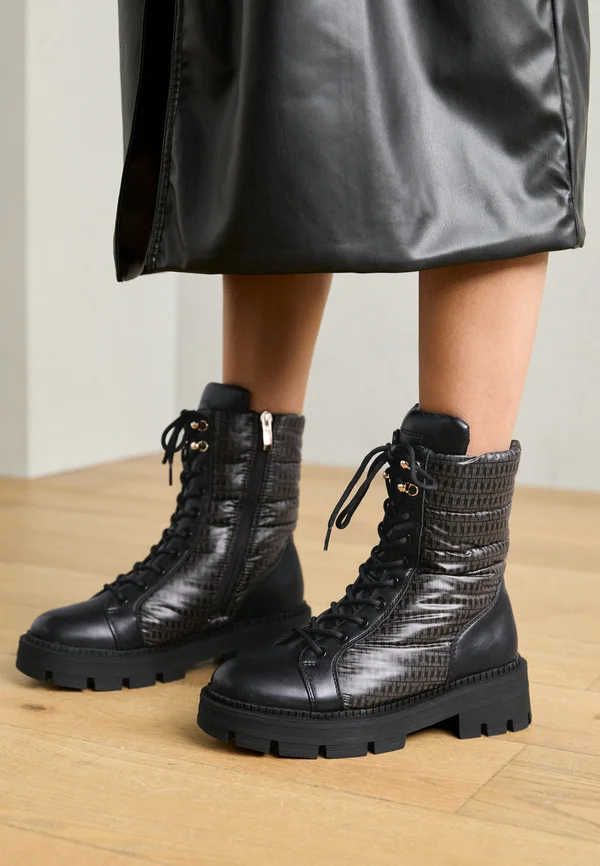 Lace-up ankle boots - black combi