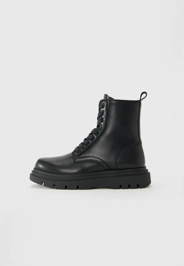 Lace-up ankle boots - black