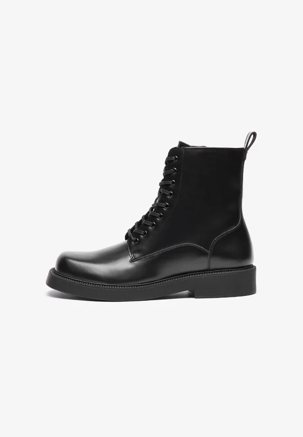 Lace-up ankle boots - black