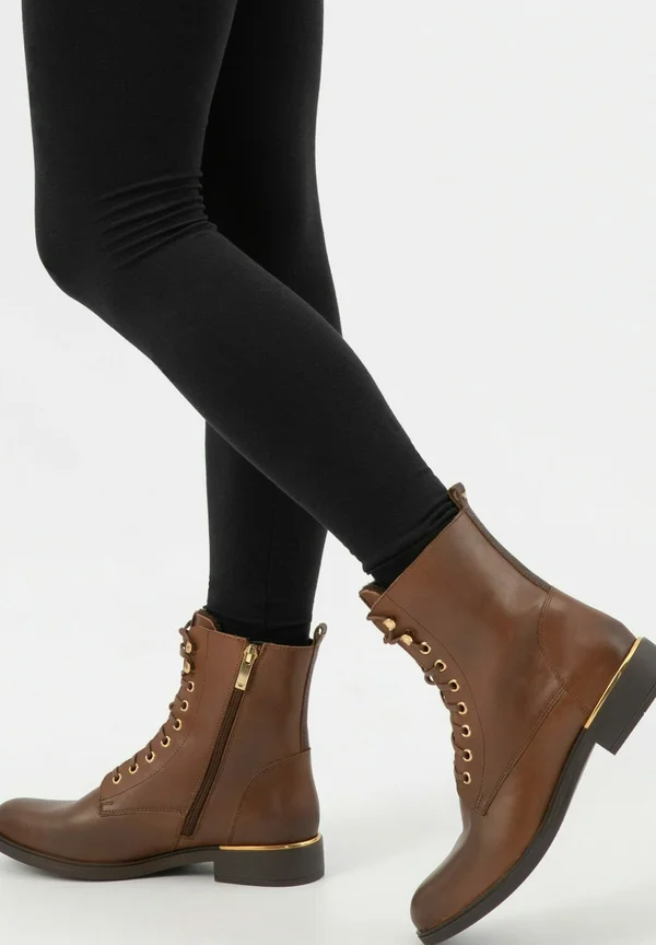 Lace-up ankle boots - light brown