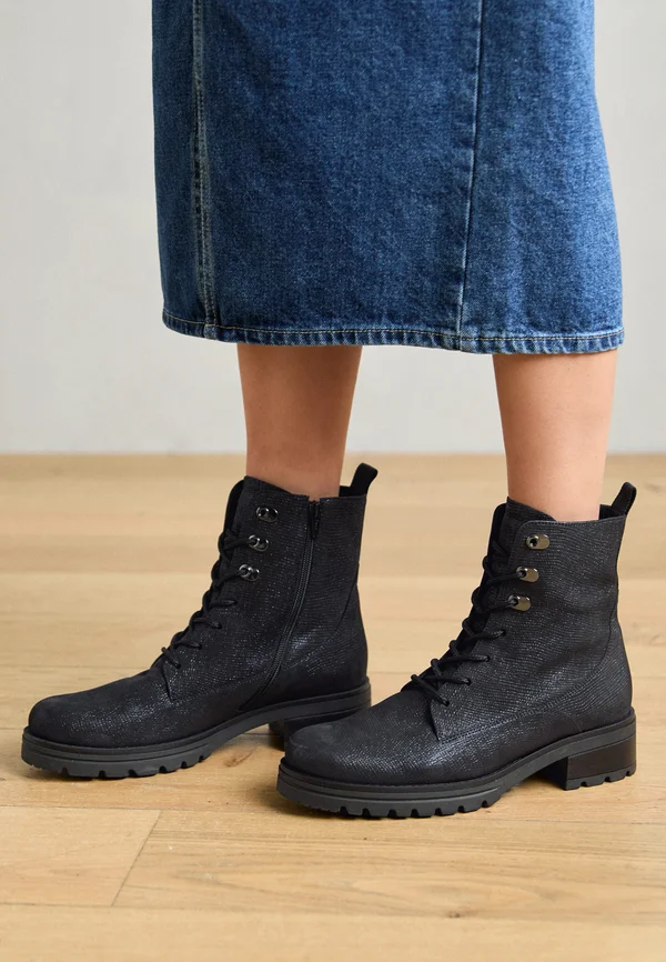 Lace-up ankle boots - ocean