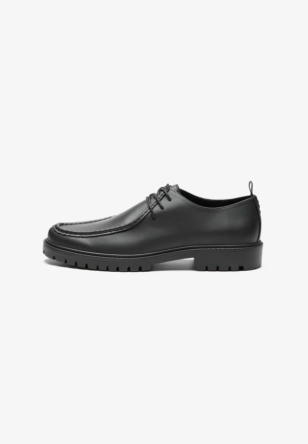 Lace-ups - black