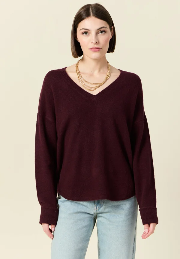 LANGÄRMLIGER MIT V-AUSSCHNITT
 - Jumper - prune