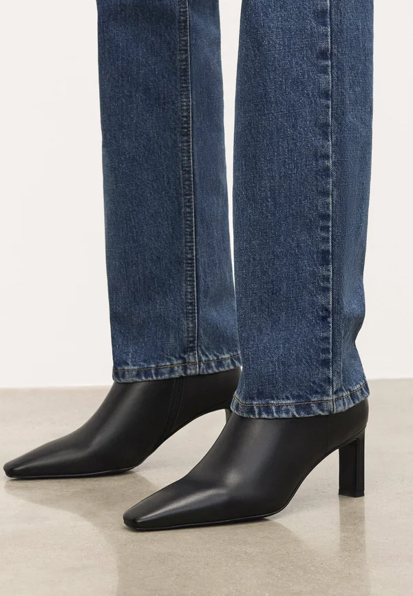 LAURYN - Ankle boots - black