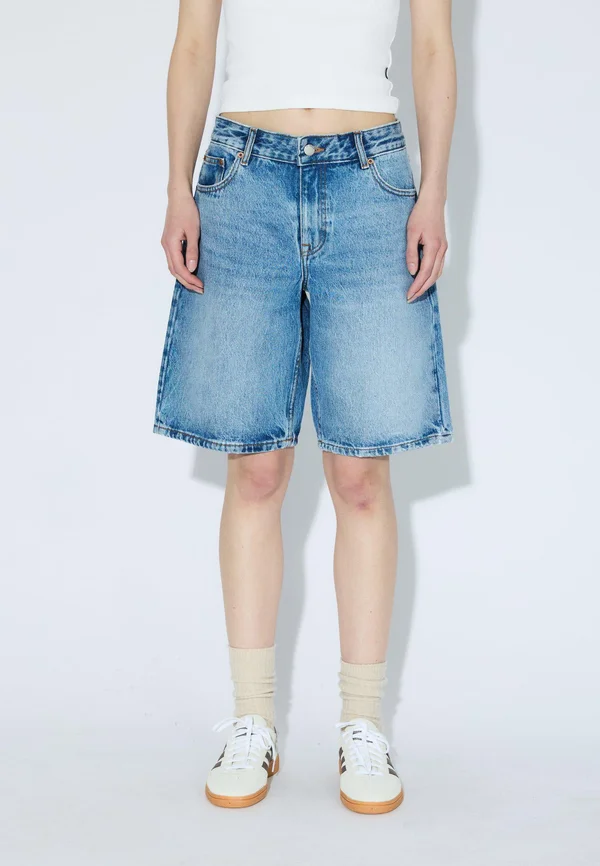 LEA - Denim shorts - stream sky fade