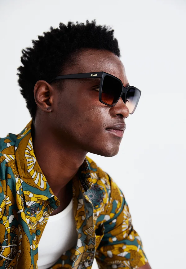 LEVEL UP - Sunglasses - matte black/black fade to coral