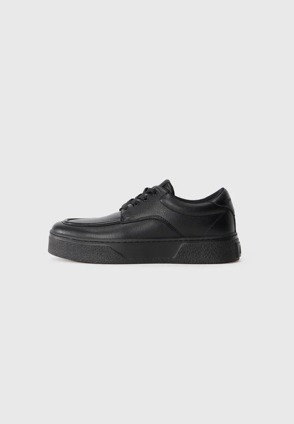 LION - Trainers - black