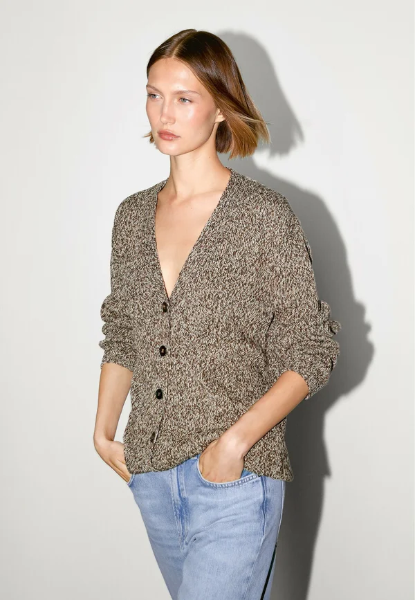 LONG MOULINÉ V-NECK WITH BUTTONS - Cardigan - brown