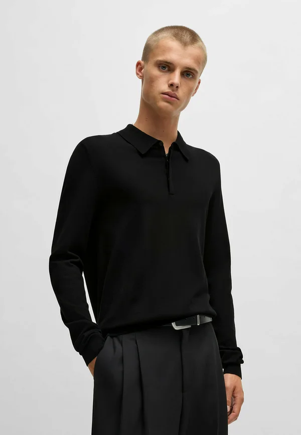 Long sleeved top - black one