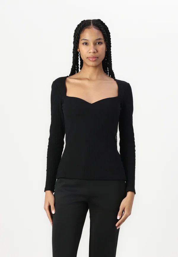 Long sleeved top - black