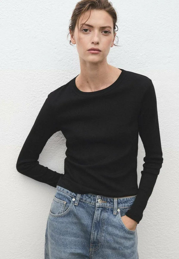 Long sleeved top - black