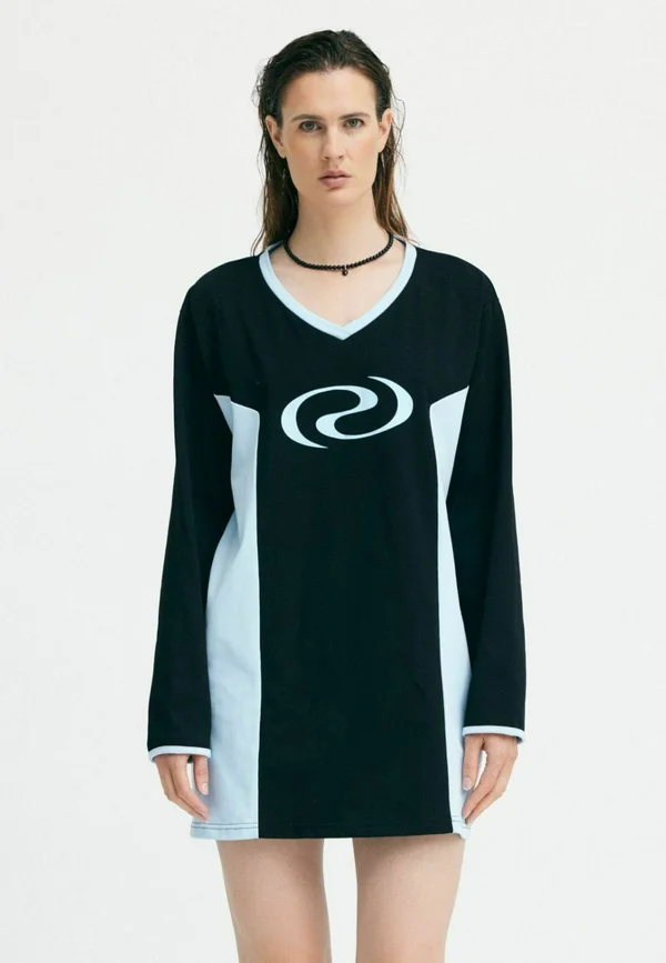 Long sleeved top - black