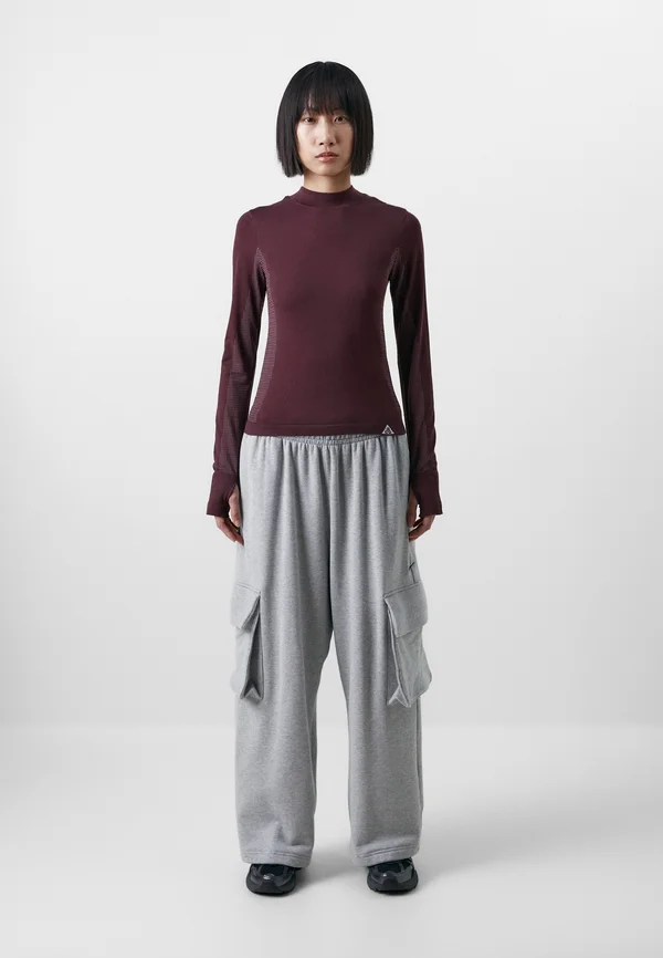 Long sleeved top - burgundy crush/beyond pink