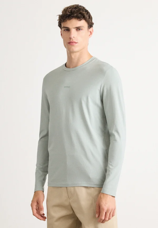 Long sleeved top - open green