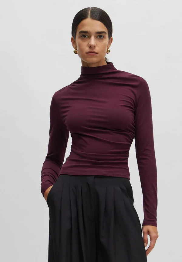 Long sleeved top - rot