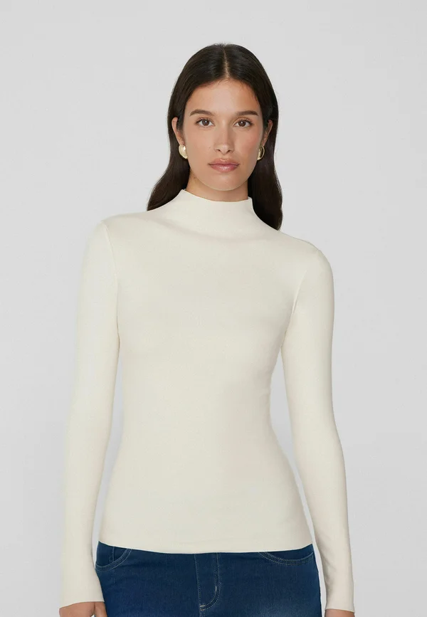 Long sleeved top - white