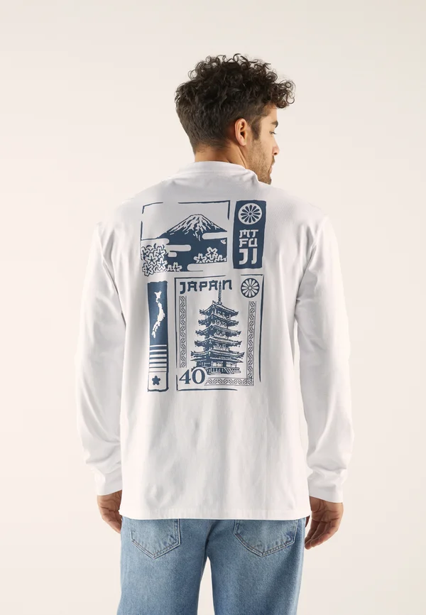 Long sleeved top - white