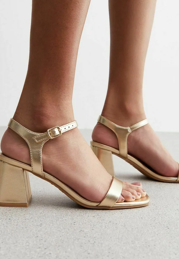 LOOK 2 PART BLOCK HEEL - Sandals - gold