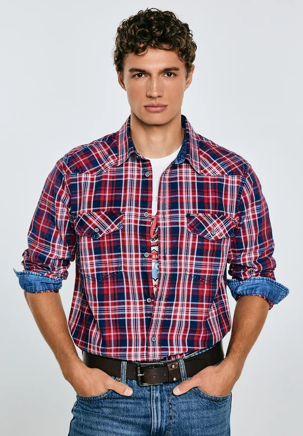LOOSE FIT - Shirt - rot