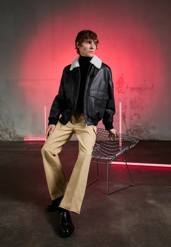 LORAN - Bomber Jacket - black