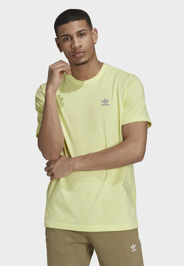 LOUNGEWEAR ADICOLOR ESSENTIALS TREFOIL T-SHIRT - Basic T-shirt - yellow