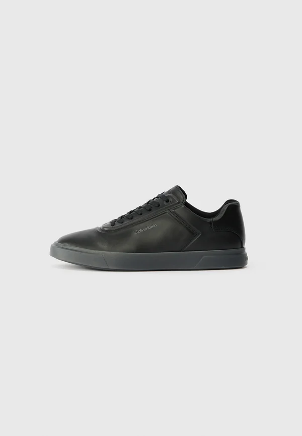 LOW PRO CUPS - Trainers - triple black