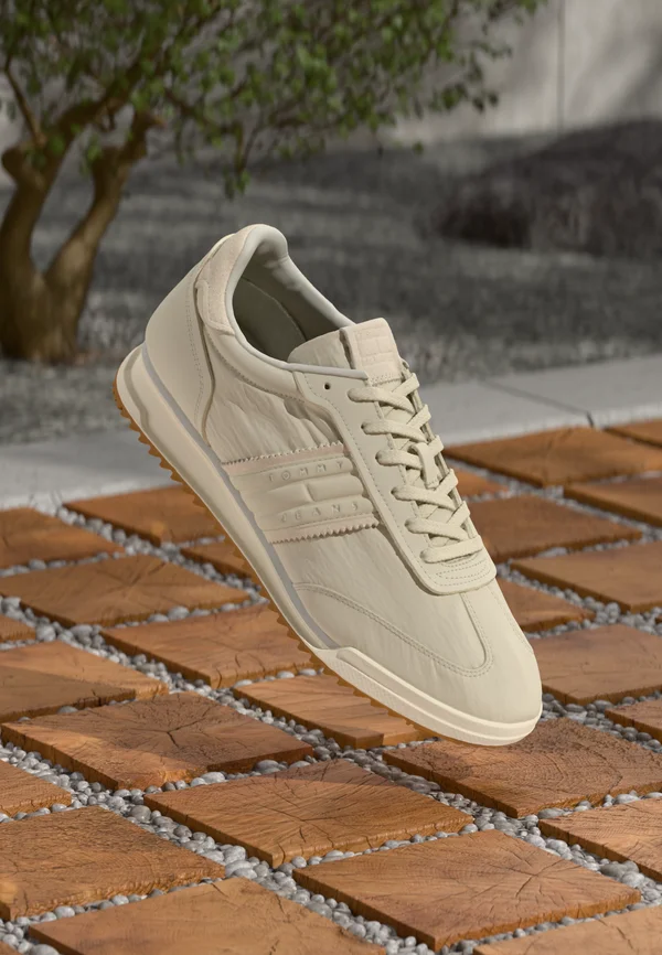 LOW PROFILE RUNNER - Trainers - newsprint