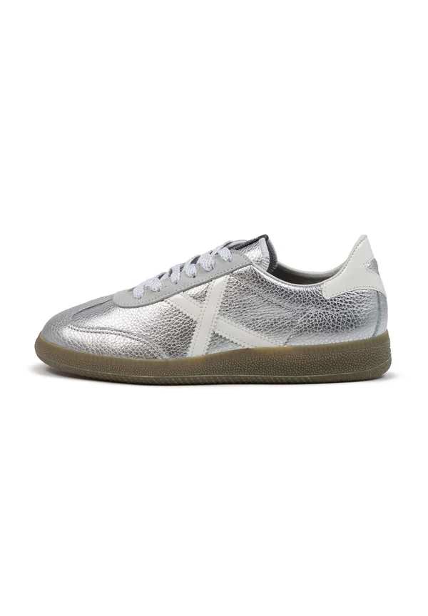 LOW  - Trainers - silver
