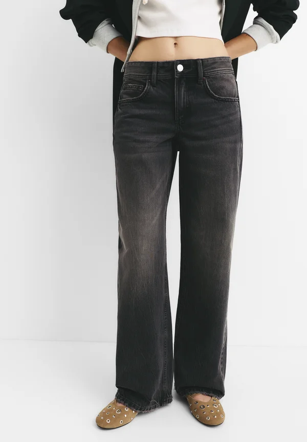 LOW WAIST - Straight leg jeans - black