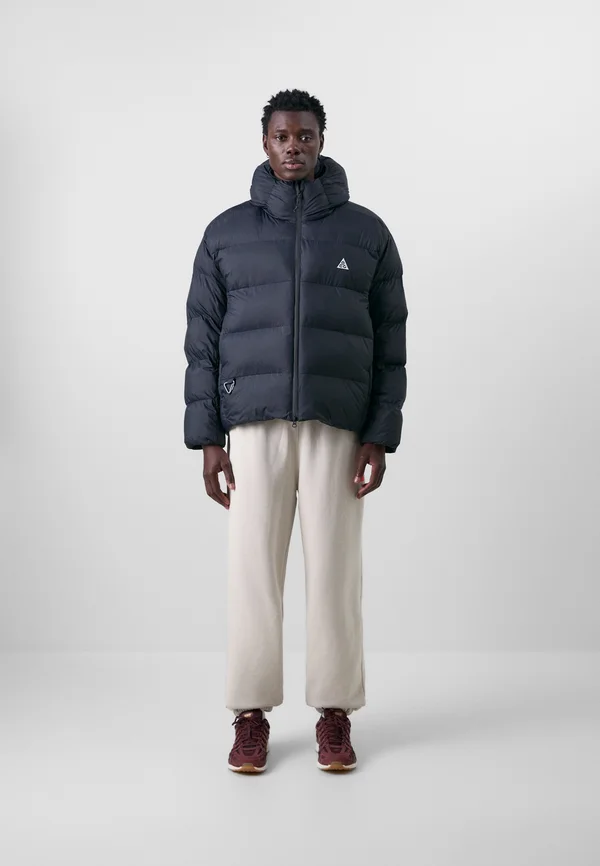 LUNAR LAKE - Winter jacket - black/summit white