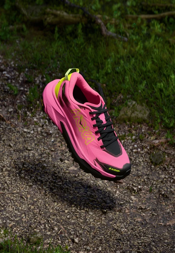 MAFATE 5 - Trail running shoes - neon rose/black