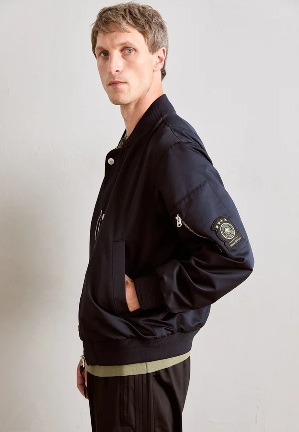 MARC O’POLO X DFB TRAVEL COLLECTION JACKET - Bomber Jacket - deep night blue