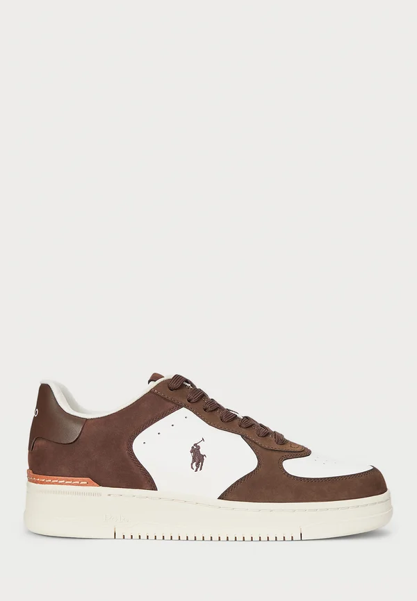 MASTERS COURT NUBUCK & LEATHER SNEAKER UNISEX - Trainers - deckwash white/tonal brown