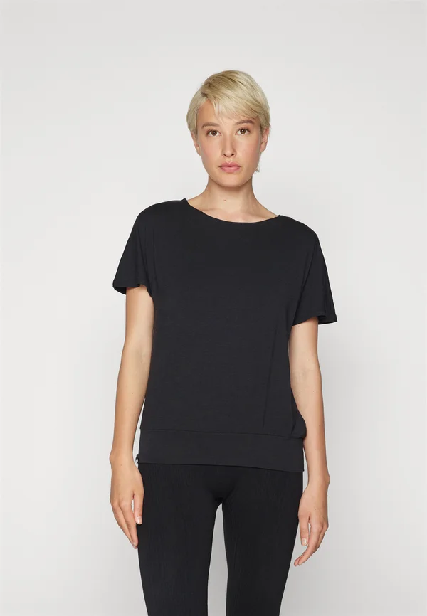 MEDE - Basic T-shirt - black