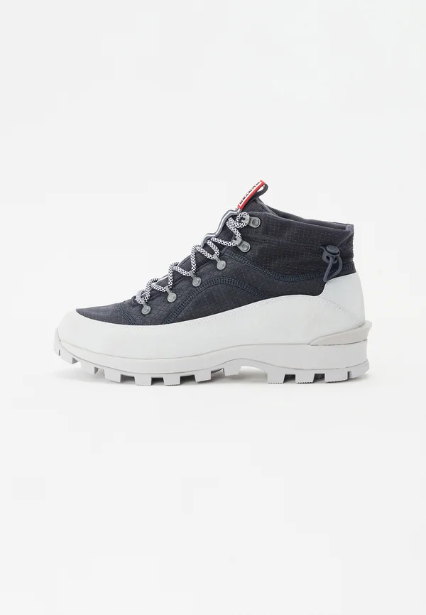 MENS TRAVEL EXPLORER BOOT - Lace-up ankle boots - hunter navy/micro chip