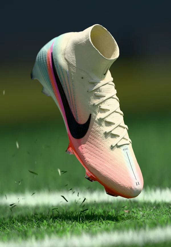 MERCURIAL SUPERFLY 10 ELITE "SAM KERR" FG - Firm-ground football boots - pale ivory/black