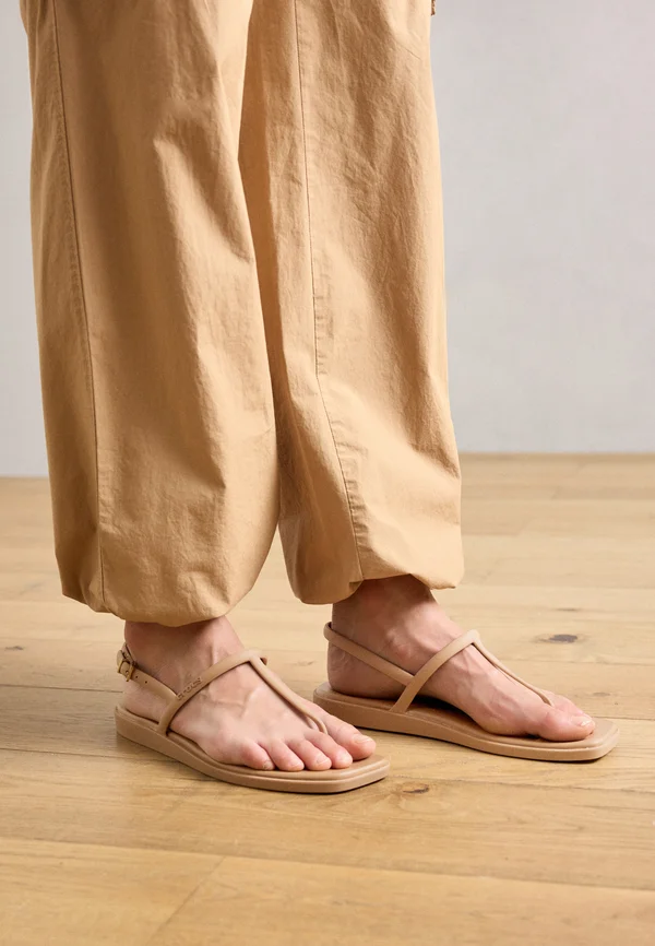 MIAMI - T-bar sandals - milk chocolate