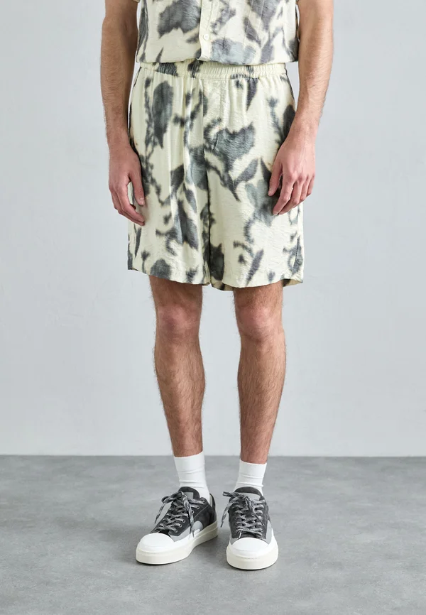 MIKE - Shorts - ecru