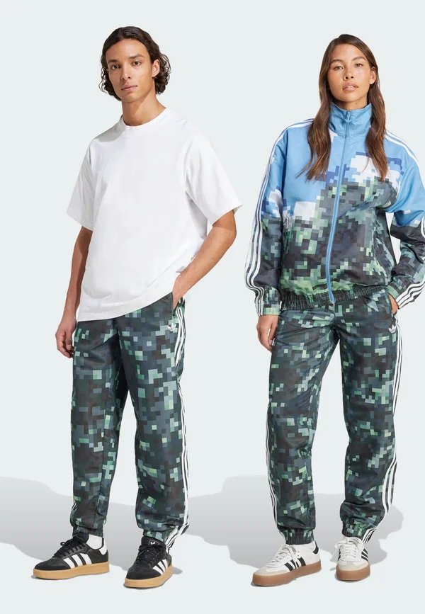 MINECRAFT TRACKPANT - Tracksuit bottoms - silver pebble   magic lime   tribe green   legend ivy