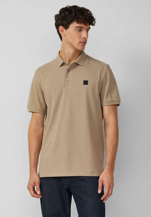 MIT LABEL-PATCH - Polo shirt - cognac