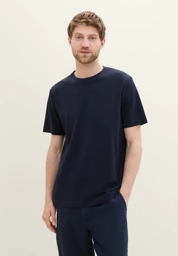 MIT STRUKTUR - Basic T-shirt - sky captain blue